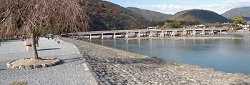 PB210002嵐山・渡月橋.jpg