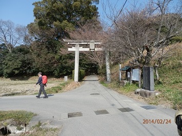 P2240105夜都神社.jpg